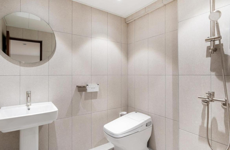 Bathroom 5, Gwangju Sangmu YAM Gwangju Sangmu Branch, Gwangsan