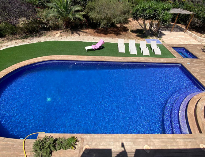 2, Villa de lujo con piscina, jacuzzi, jardin y terraza, Baleares