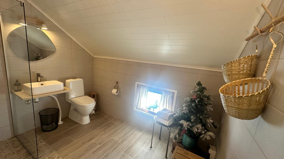 Bathroom 3, Jokimaja BoutiqueHotel, Lapland