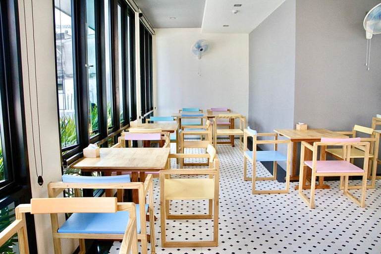 Food & Drinks 5, Top Residence, Muang Surat Thani