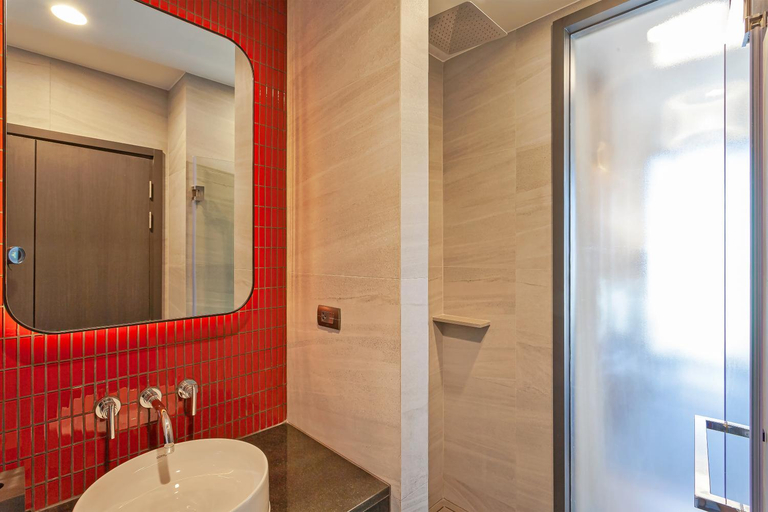 Bathroom 4, Edge Central Pattaya Ocean view visible fireworks, Pattaya