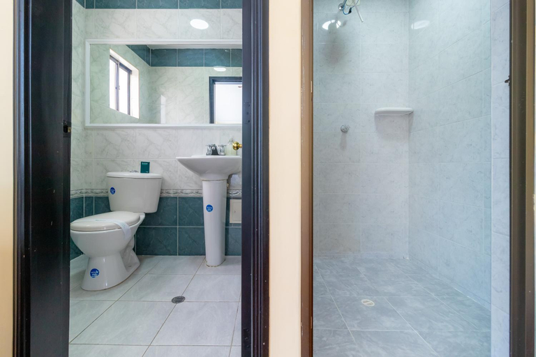 Bathroom 4, Hotel Normandy, Santafé de Bogotá