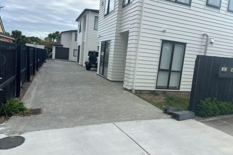 Interior 2, Auckland Cornwall Park Holiday Homes1, Waitakere