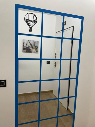 Others 3, Wanderlust house, Bari