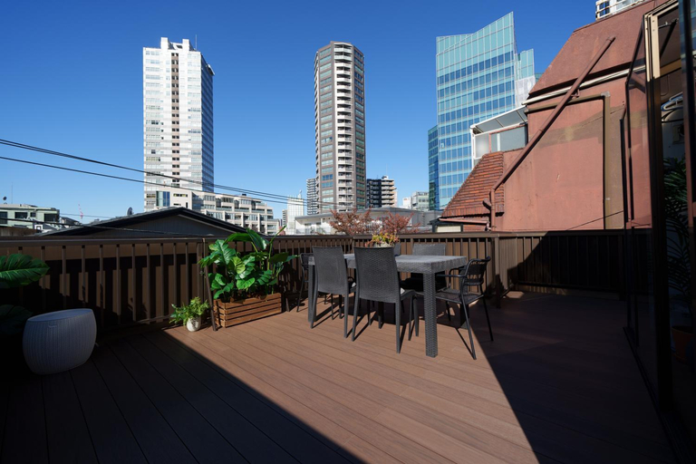 Others 5, Roppongi Place, Minato