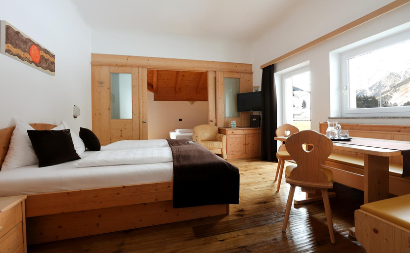 Bedroom, Hotel Alpin, Bolzano