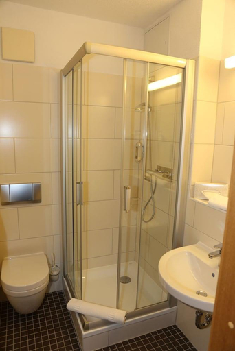 Bathroom 3, Lindenhotel Stralsund, Vorpommern-Rügen