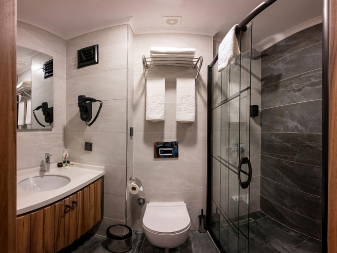 Bathroom 5, The Nirvanas Hotel, Bakırköy