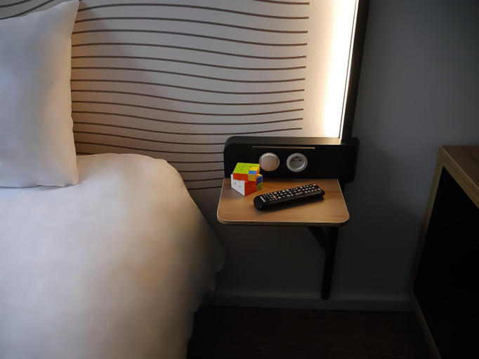 Bedroom 3, B&B Hotel NANTERRE Rueil-Malmaison, Hauts-de-Seine