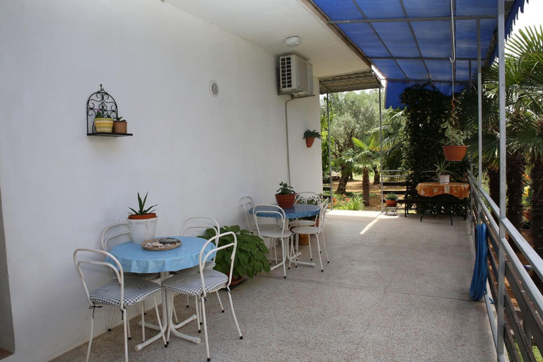 Food & Drinks, Apartments Araz, Vodice