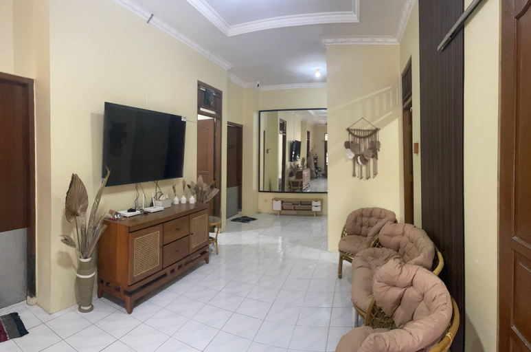 Public Area 4, Zahra Guesthouse Shar'i by QuStay, Sleman