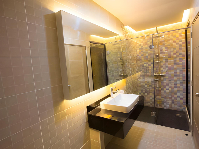 Bathroom, P.72 Hotel, Pattaya