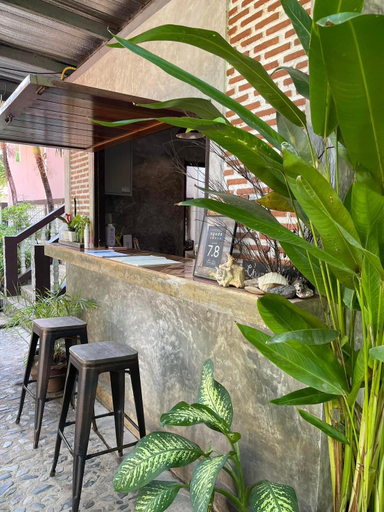 Others 5, Charat BaanPak, Pattaya