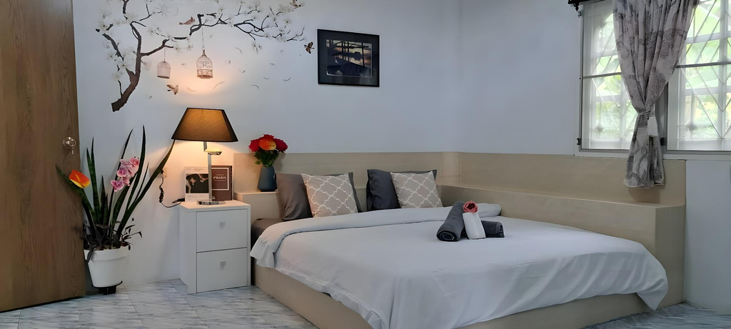 4, November T Beach House, Sattahip