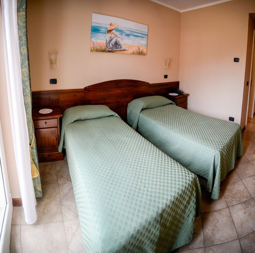 Bedroom 2, Hotel Al Poggio Verde, Brescia
