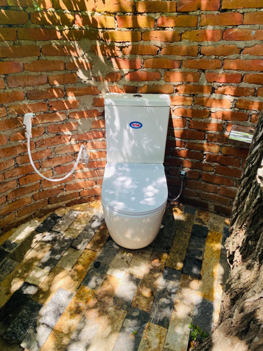 Bathroom 3, Mamba Yala, Thissamaharama