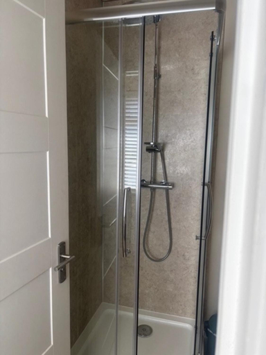 Bathroom 3, White Hart Inn, East Sussex