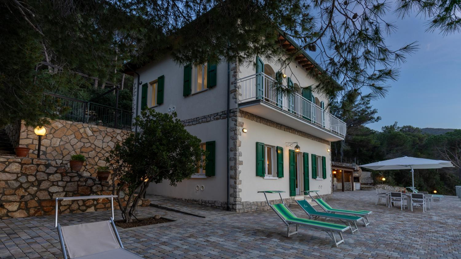 Others 5, VILLA MERAVIGLIA 8, Emma Villas, Livorno