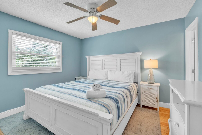 Bedroom 3, 7 Doors Down 3 Bedroom Villa by RedAwning, Manatee