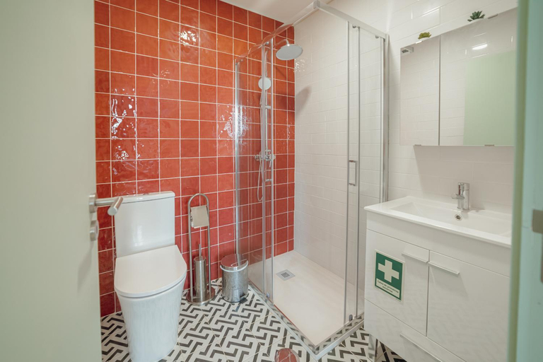 Bathroom 2, Downtown Suites by Vacationy, Porto