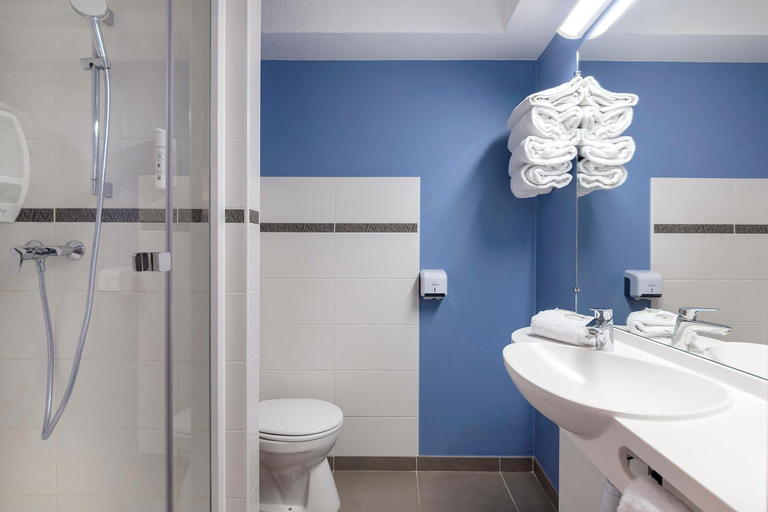 Bathroom 4, Ace Hotel Paris Sud Villabe, Essonne