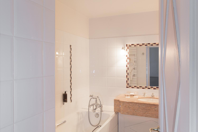 Bathroom 4, Hotel Brighton - Esprit de France, Paris