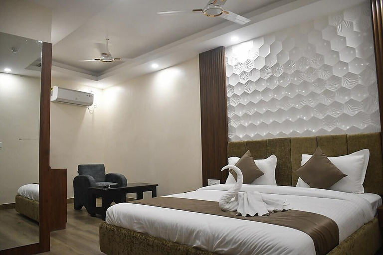 Others 5, HOTEL EDEN GARDEN, Barddhaman