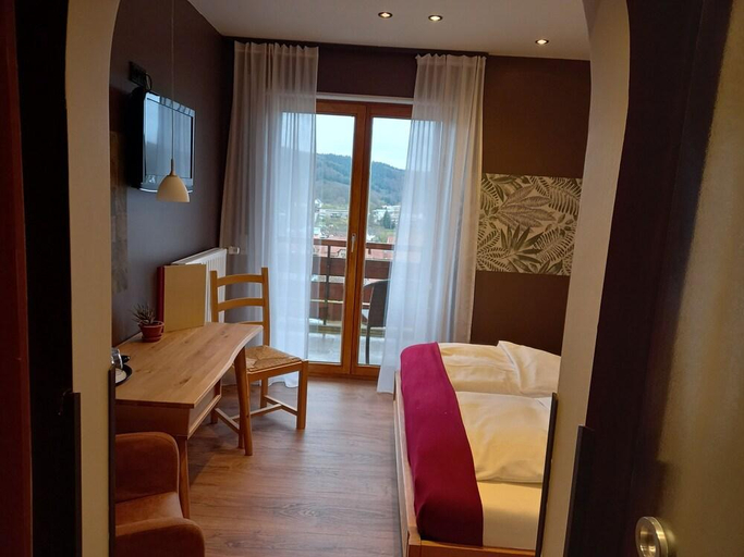 Bedroom 4, Hotel Restaurant Martha, Main-Tauber-Kreis