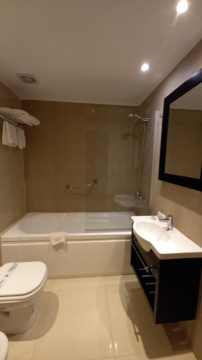 Bathroom 4, Hotel Versailles, General Pueyrredón