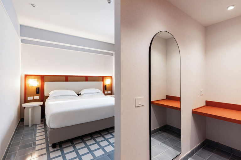 Bedroom 3, Hotel Plaza, Napoli