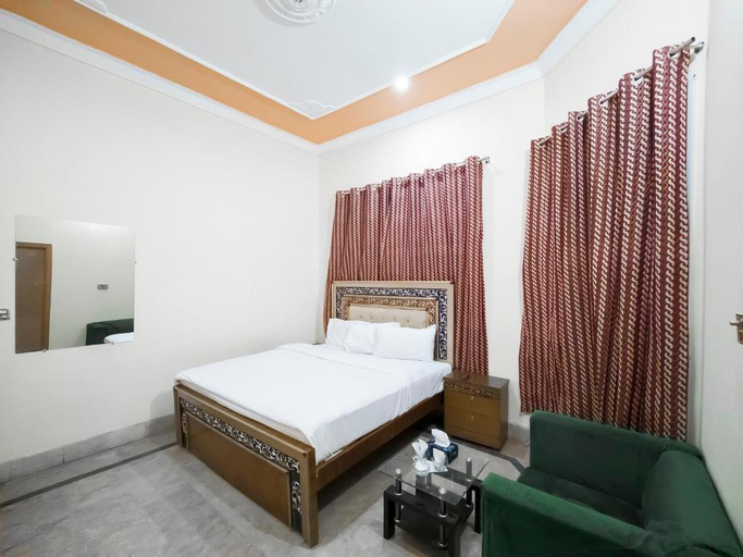 Others 2, Hotel A-One, Multan
