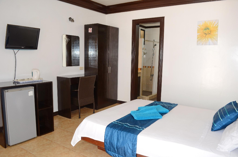 Others 5, Sandals Inn, Malay