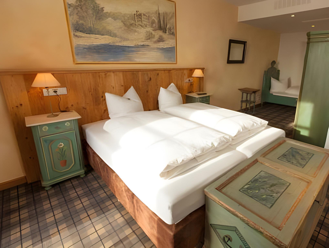 Bedroom 2, DIE POST Landgasthof Aufkirchen, Starnberg