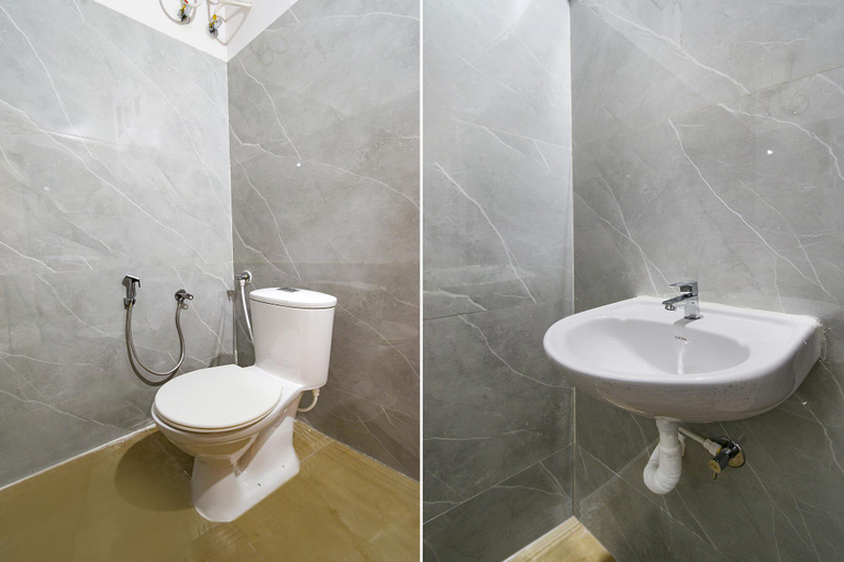 Bathroom 4, Via Zestora, Hyderabad