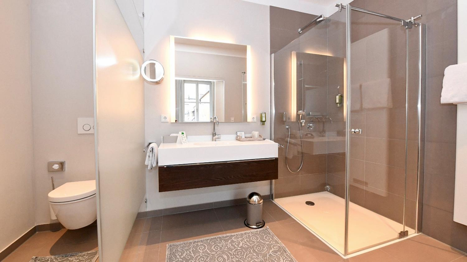 Bathroom 3, Hotel Bischofshof am Dom, Regensburg