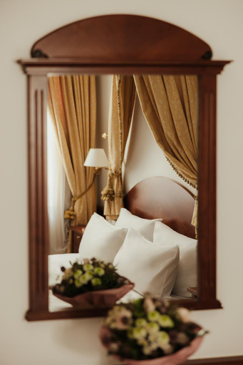 Bedroom 2, Corso am Graben, Bolzano