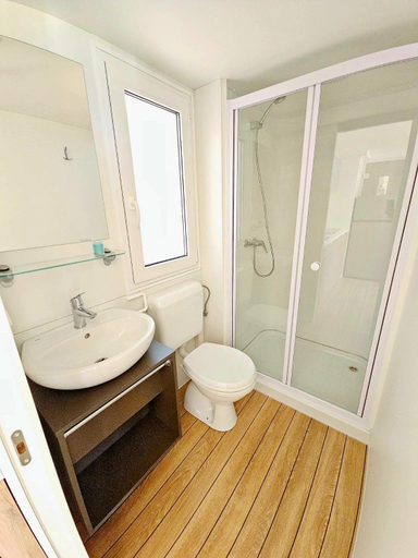Bathroom 2, Villaggio Acquamarina, Salerno