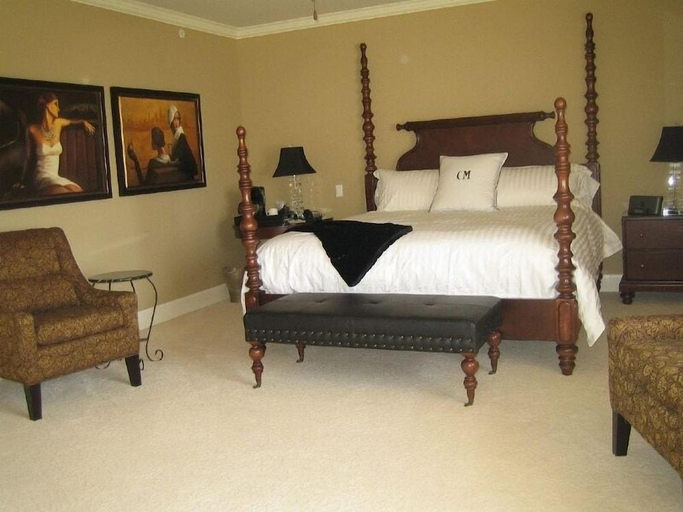 Bedroom 3, Crown Mansion Boutique Hotel & Villas, Nanaimo