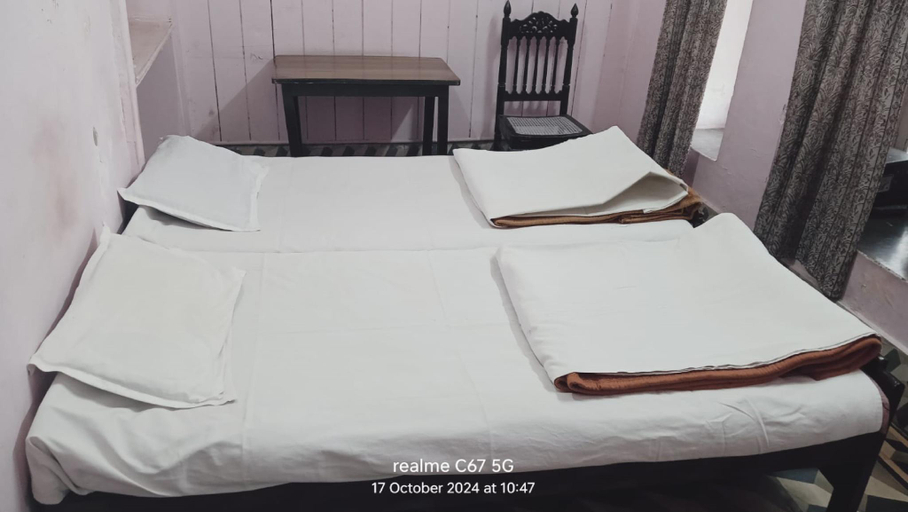 Bedroom 4, Goroomgo Agra Hotel Mathura, Mathura