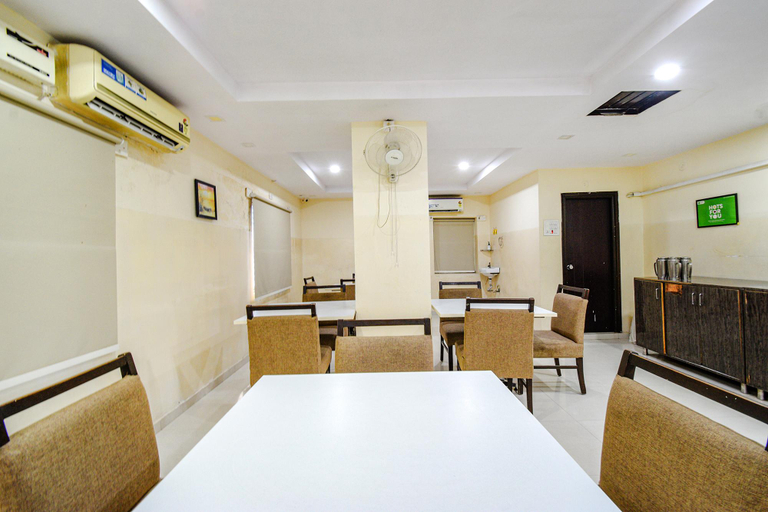 Food & Drinks 5, Fabhotel Tals Hitech, Hyderabad