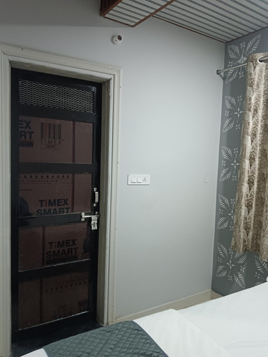 Bedroom 2, Radhika Hotel, Jaipur