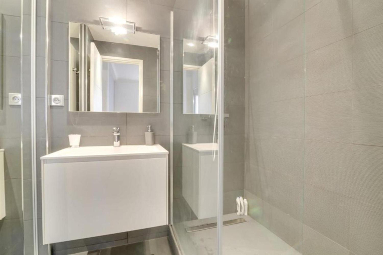 Bathroom 1, Beautiful, cosy, quiet flat with terrace - Cannes, Alpes-Maritimes