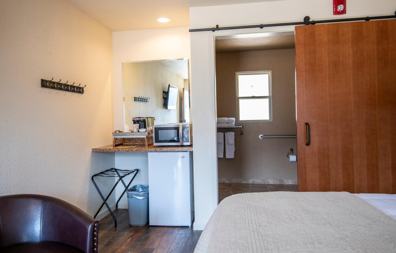 Bedroom 2, Village at Childs Meadow, Tehama