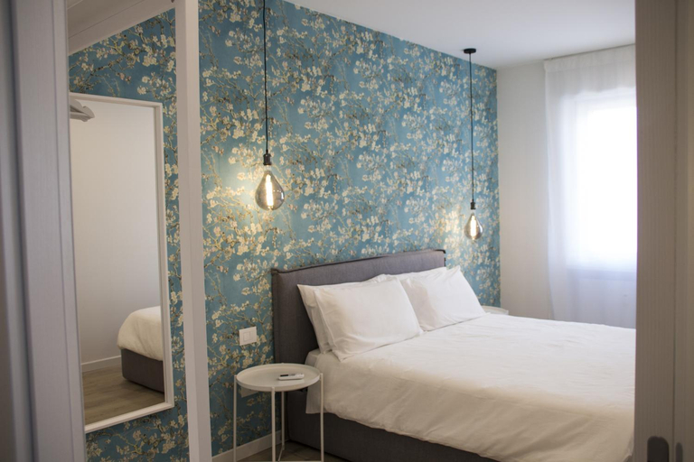 Others 4, Bloom Apartments, Trento