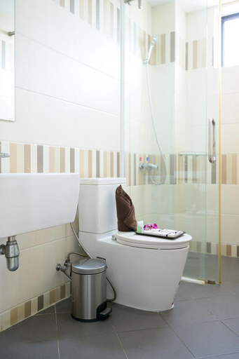 Bathroom 4, Hak Huot Hotel 1, Ou Chrov
