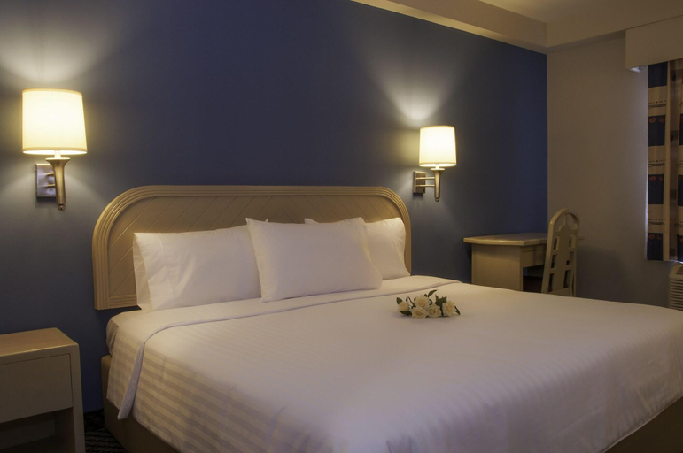 Bedroom 2, Victoria Inn, Victoria