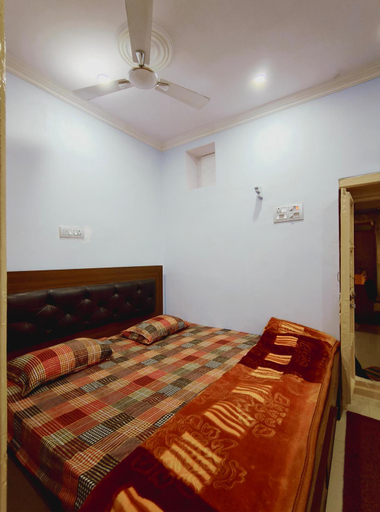 Bedroom 2, A ShivAngan Heritage Home Stay Near Ghat, Varanasi