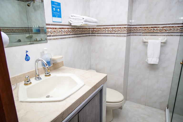 Bathroom 3, Hotel Casa Laureles, Medellín