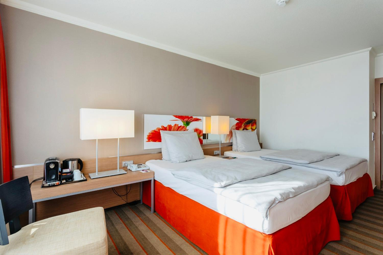 Bedroom 3, H4 Hotel Frankfurt Messe, Frankfurt am Main