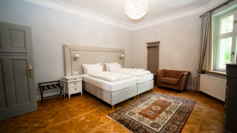 Bedroom 2, Hotel Schloss Sigron, Prignitz